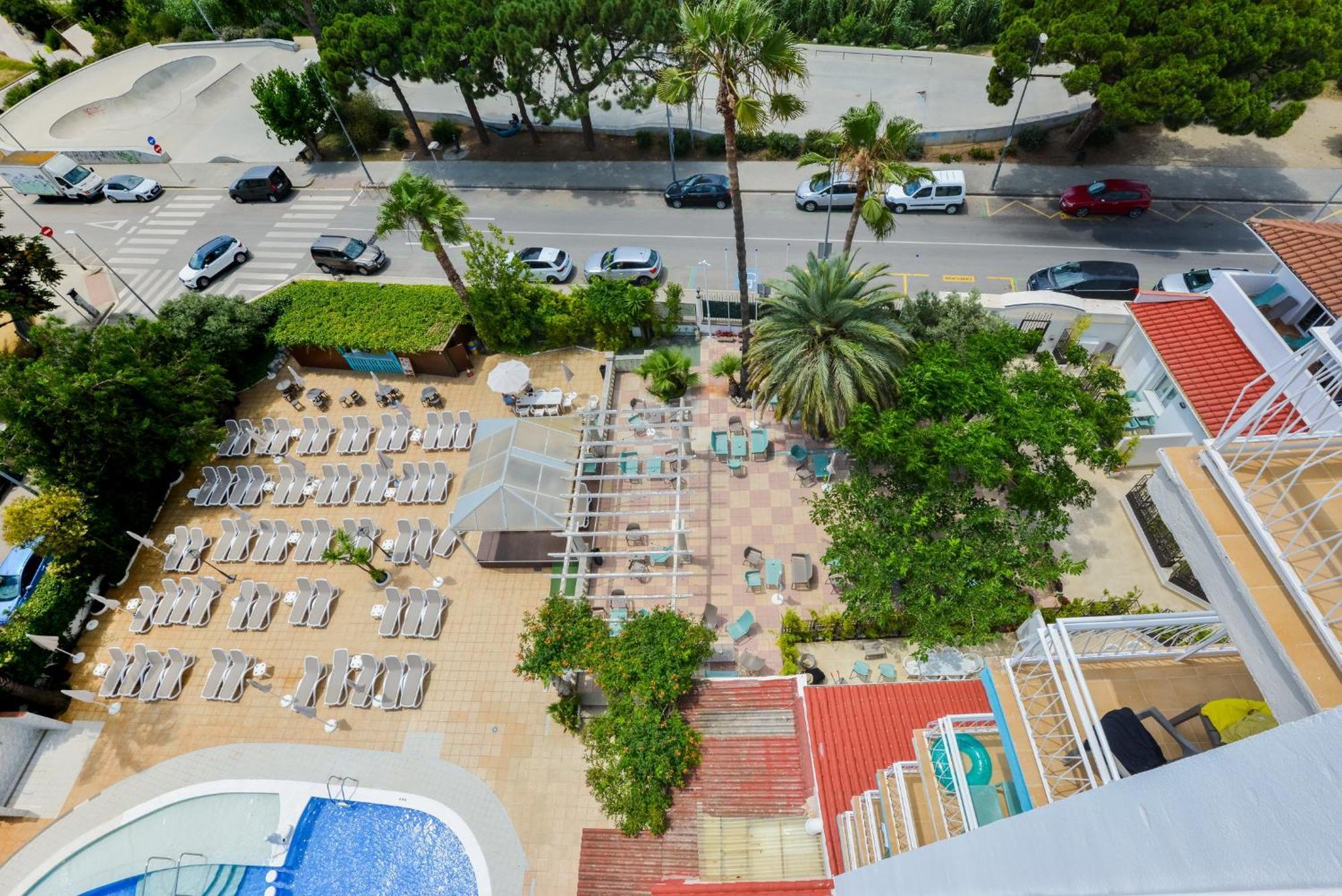 Bamblue Boutique Apartments Пинеда-де-Мар Экстерьер фото