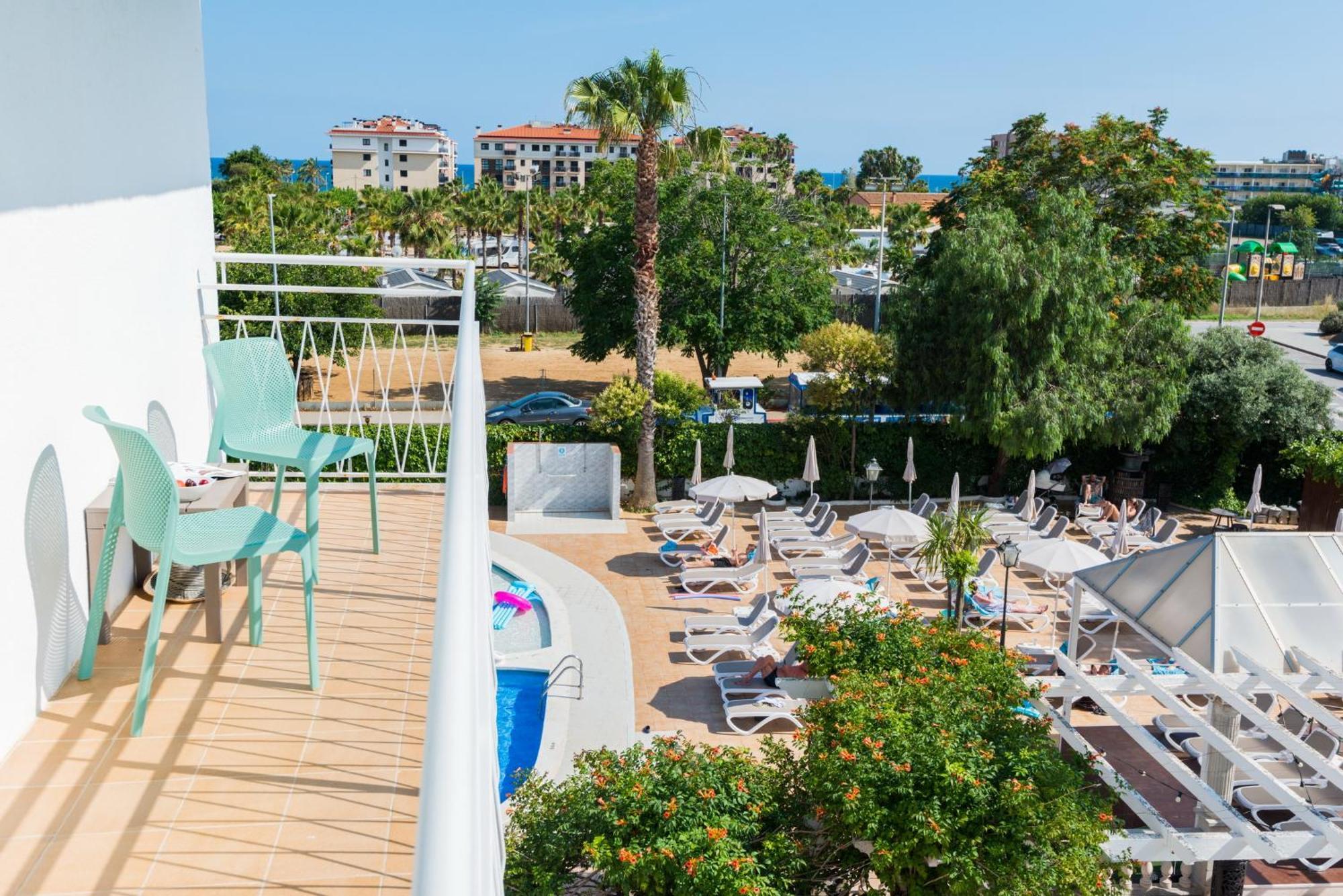 Bamblue Boutique Apartments Пинеда-де-Мар Экстерьер фото