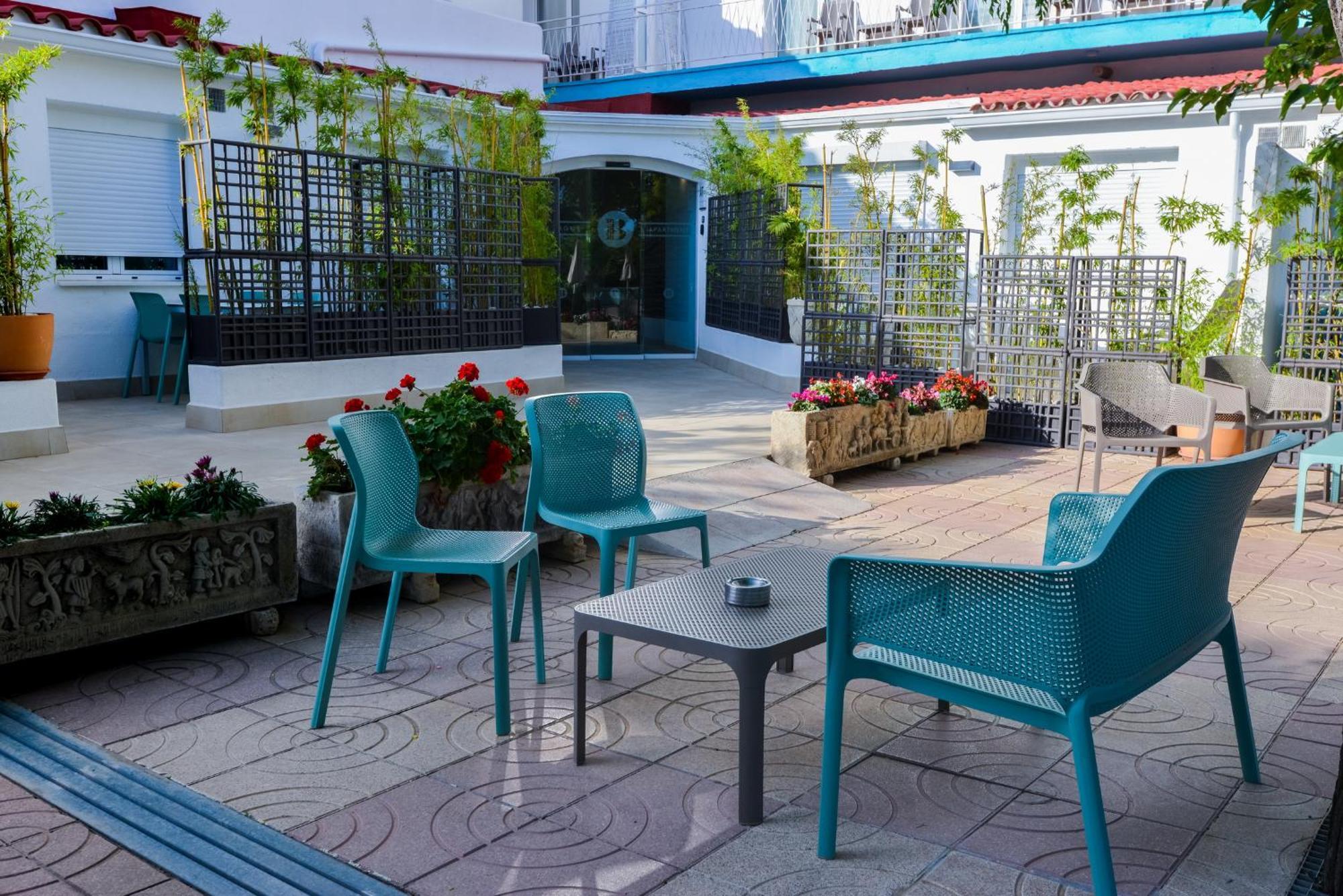 Bamblue Boutique Apartments Пинеда-де-Мар Экстерьер фото