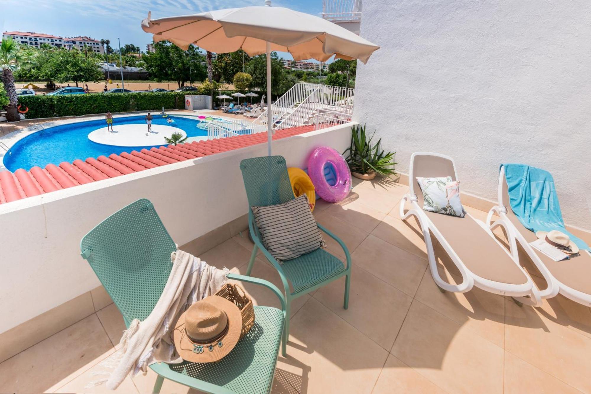 Bamblue Boutique Apartments Пинеда-де-Мар Экстерьер фото