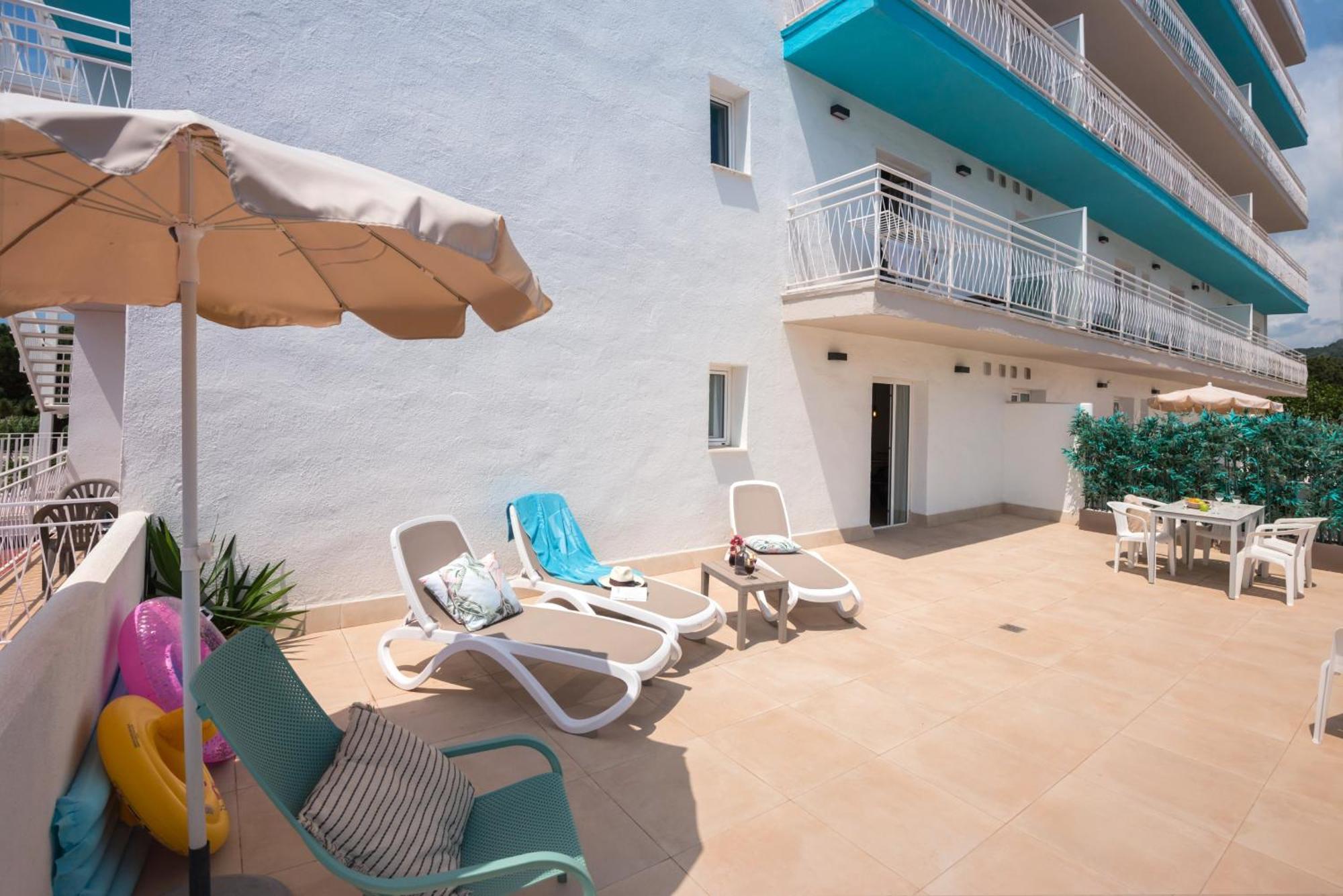 Bamblue Boutique Apartments Пинеда-де-Мар Экстерьер фото