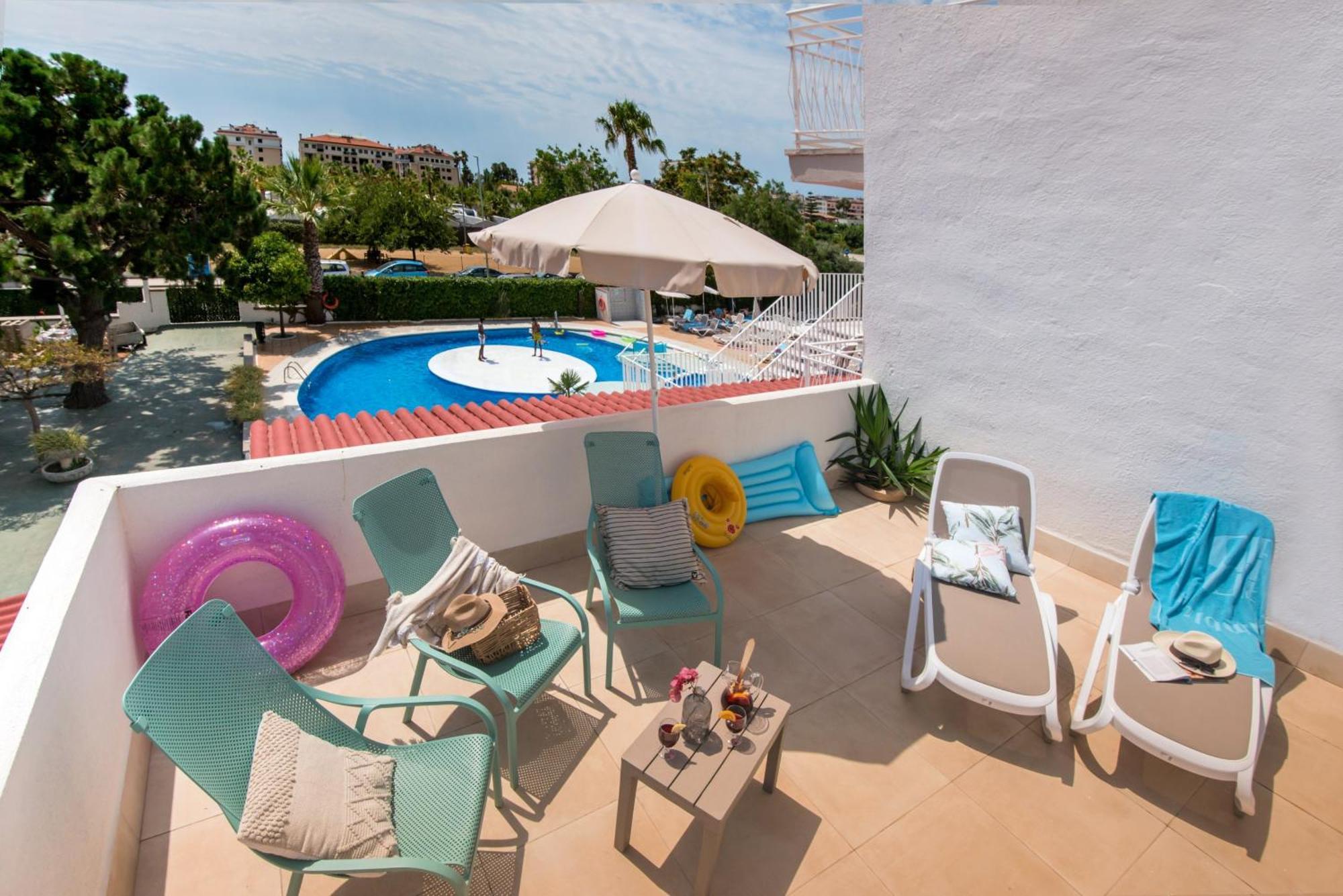 Bamblue Boutique Apartments Пинеда-де-Мар Экстерьер фото