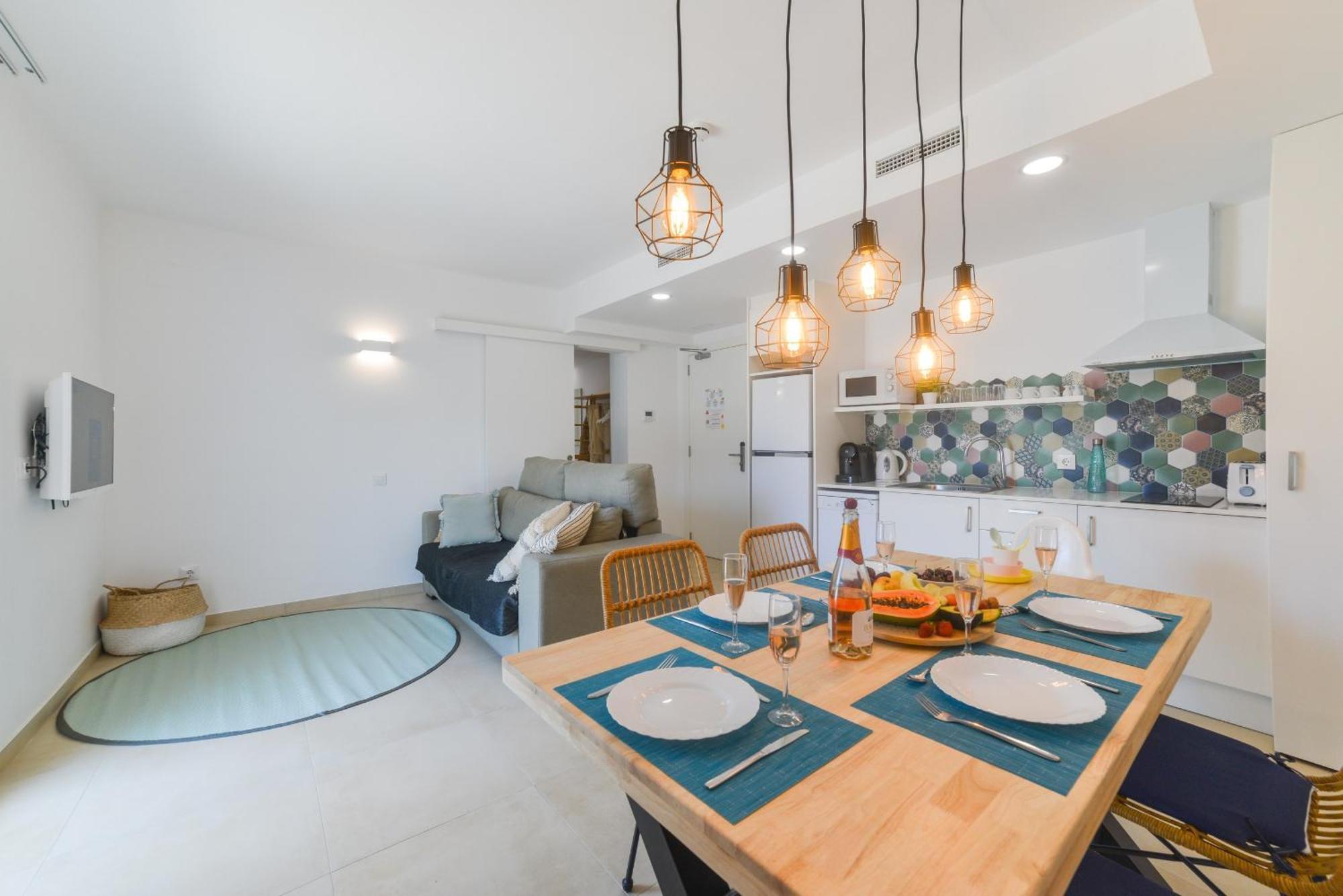 Bamblue Boutique Apartments Пинеда-де-Мар Экстерьер фото
