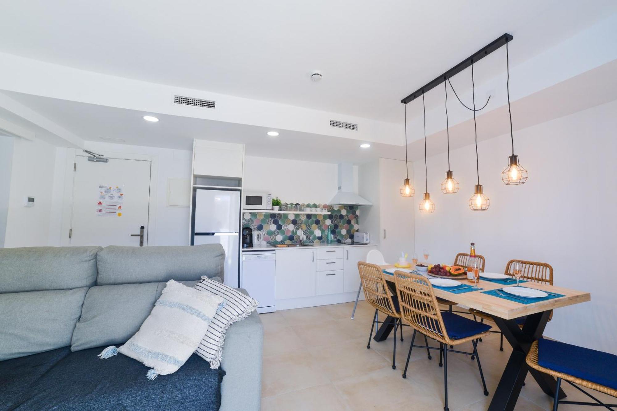 Bamblue Boutique Apartments Пинеда-де-Мар Экстерьер фото