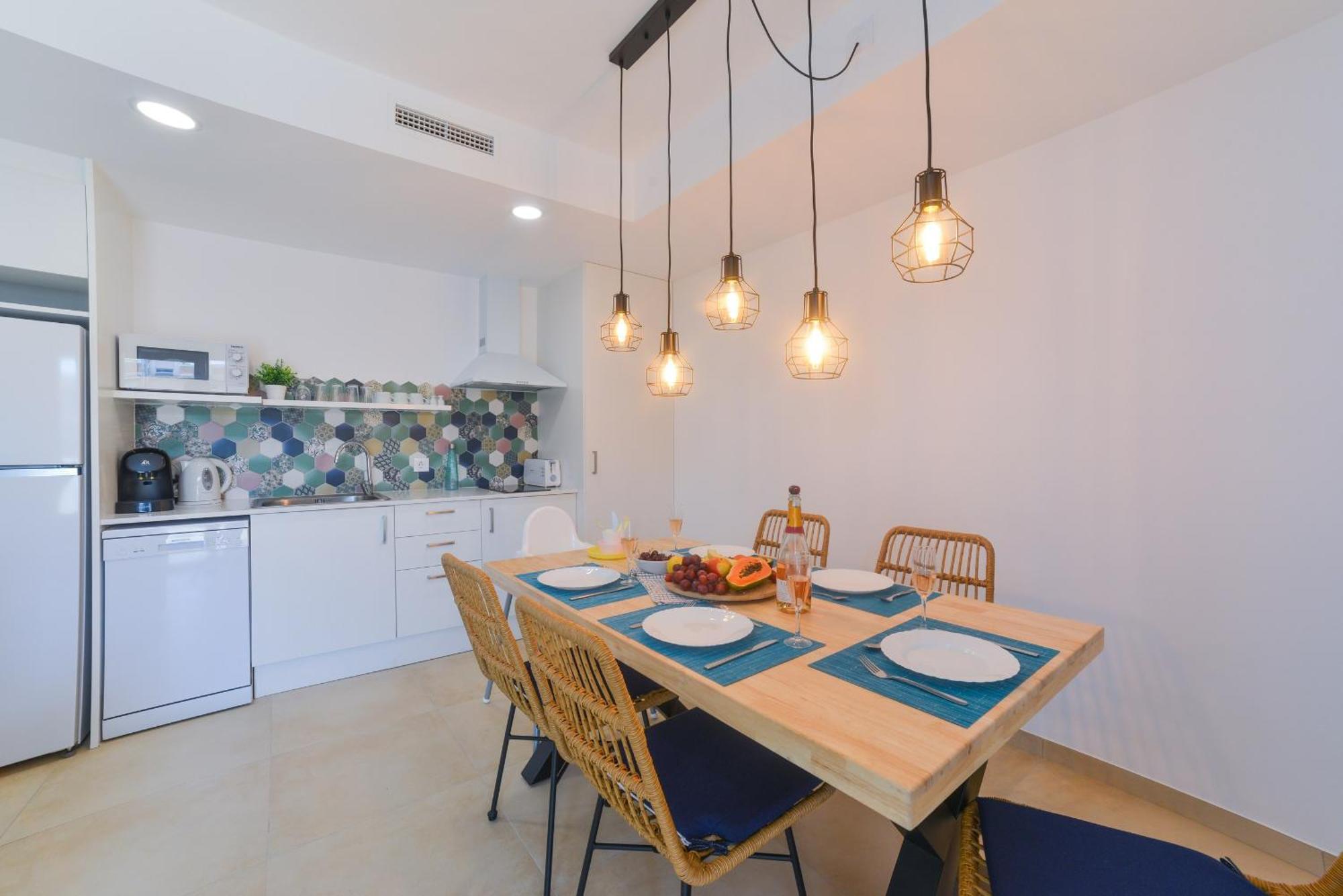 Bamblue Boutique Apartments Пинеда-де-Мар Экстерьер фото
